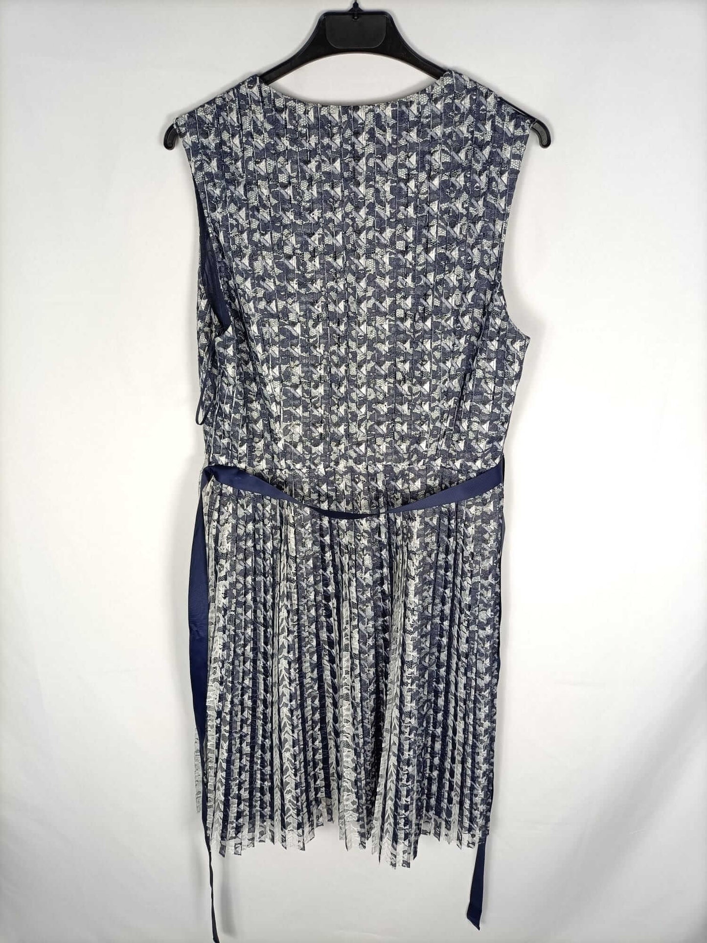 ADOLFO DOMÍNGUEZ.Vestido encaje T.40