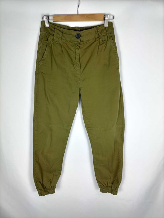 BERSHKA.Pantalones estilo cargo T.36