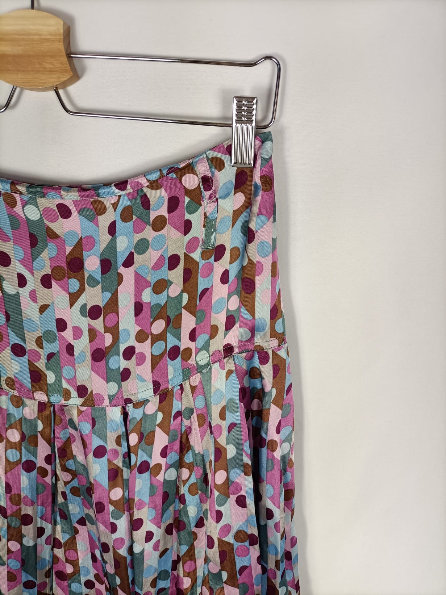 MANGO. Polka dot pleated skirt, size 38