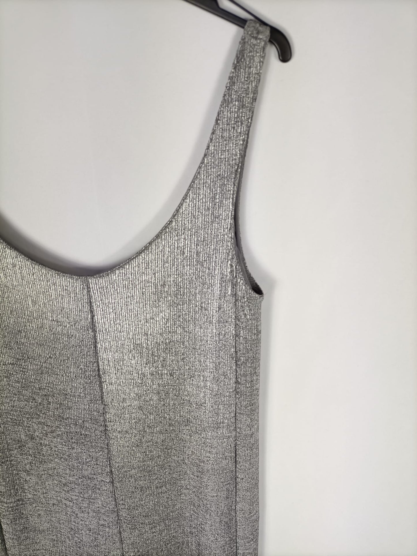 ZARA. Mono largo plateado T.xs