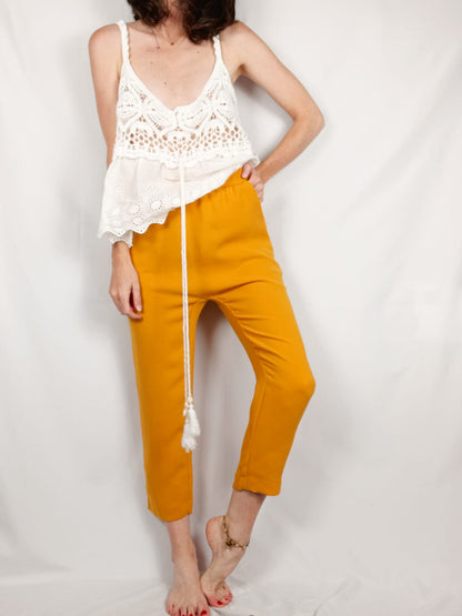 ZARA. Pantalón fluido mostaza T.s