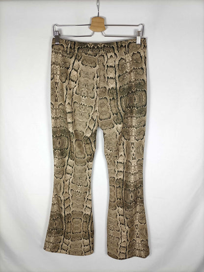 PULL&BEAR.Pantalón campana fluido T.L