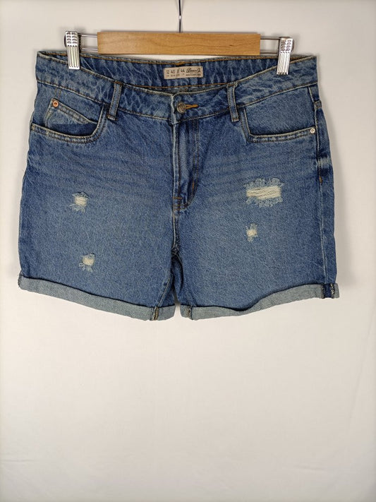 PRIMARK. Shorts rotos T.40