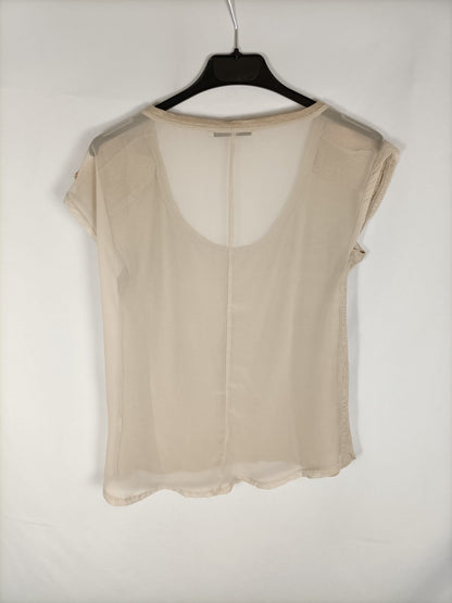BERSHKA.Camiseta beige elástica T.s