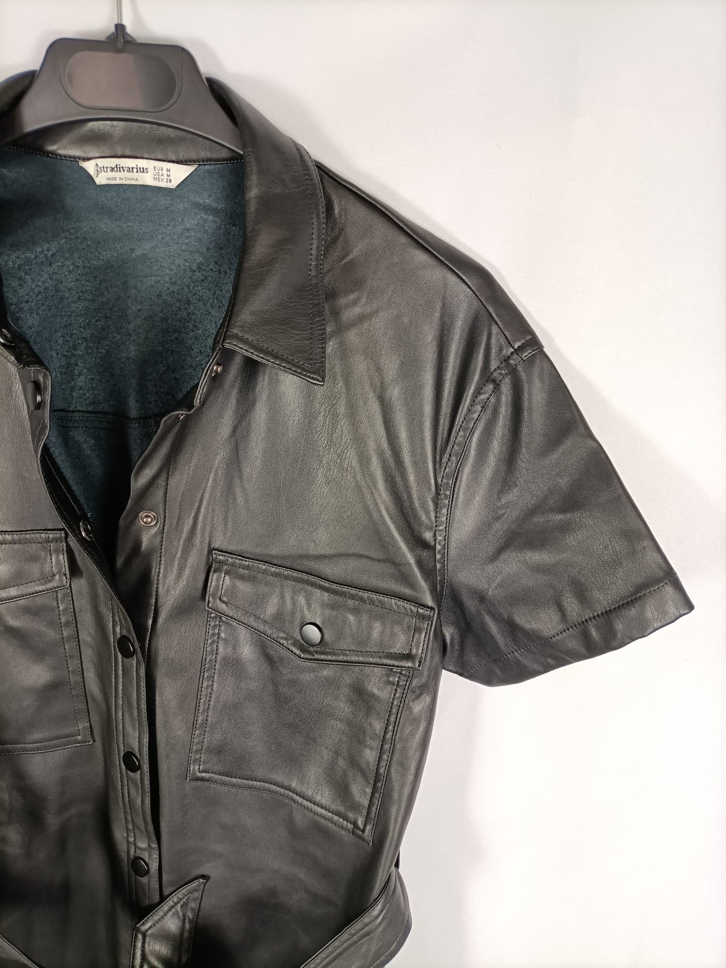 STRADIVARIUS.Vestido polipiel t.m