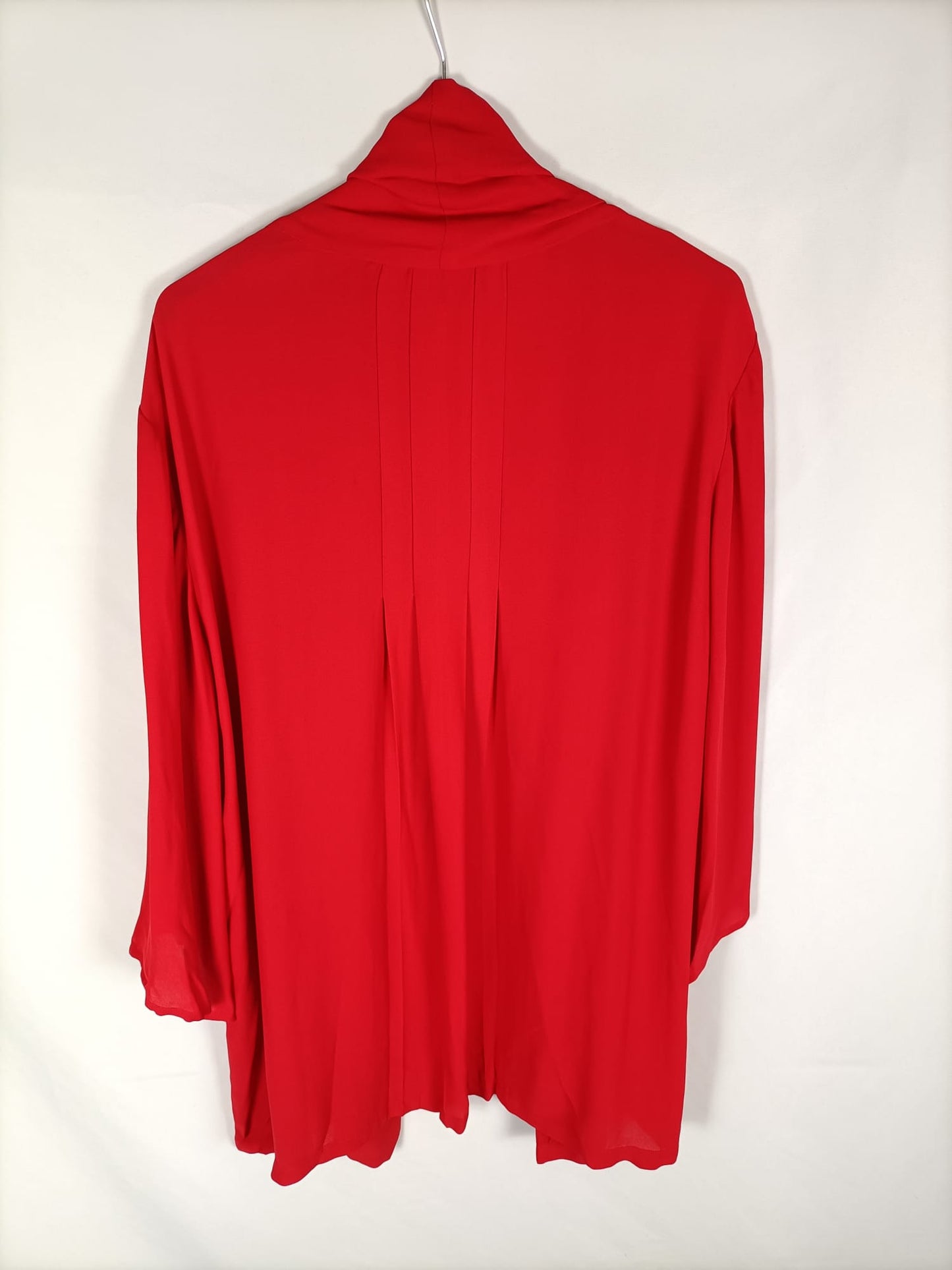 ADOLFO DOMÍNGUEZ.Blazer fluida roja T.48