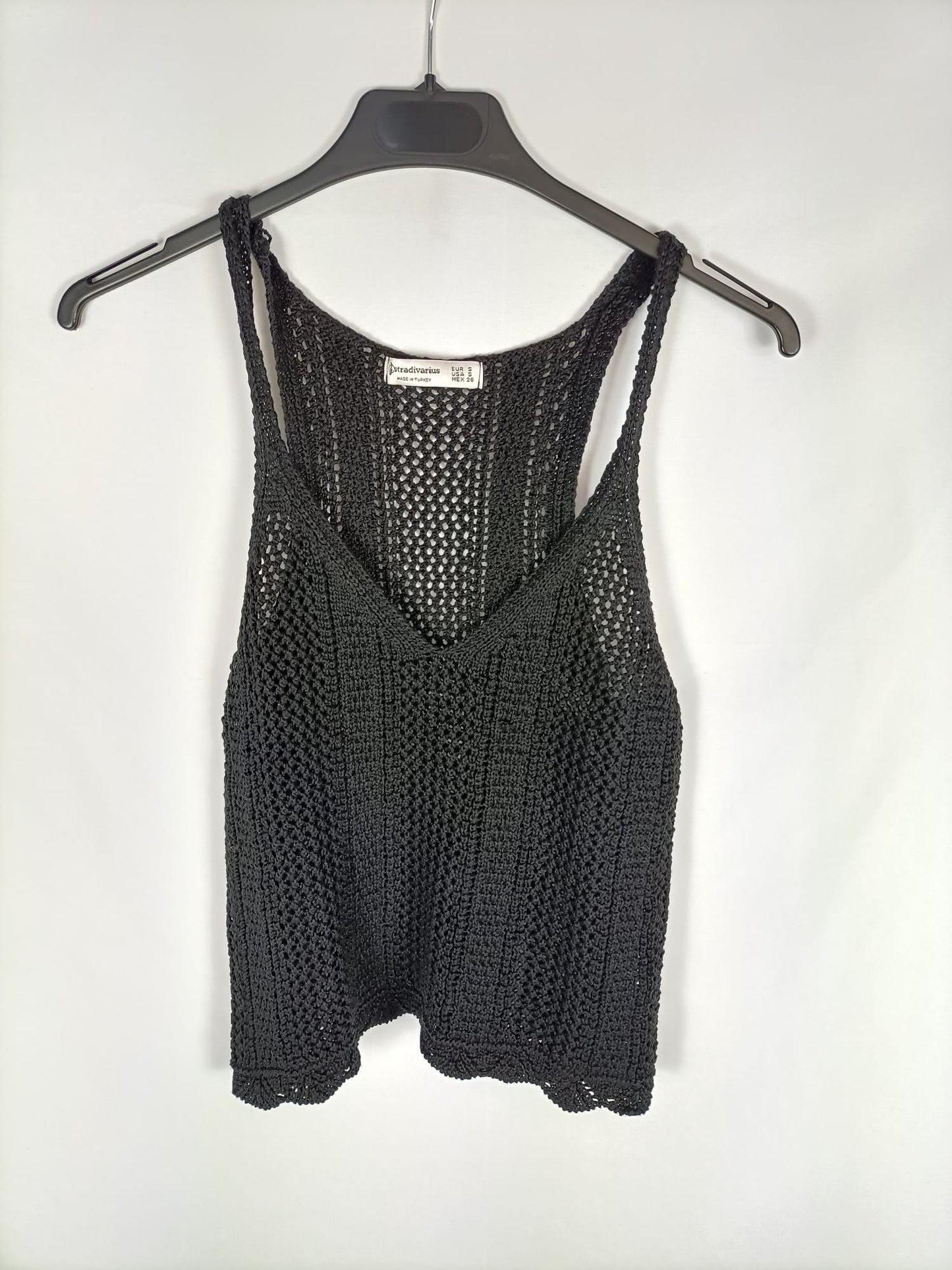 STRADIVARIUS.Top negro croché T.s