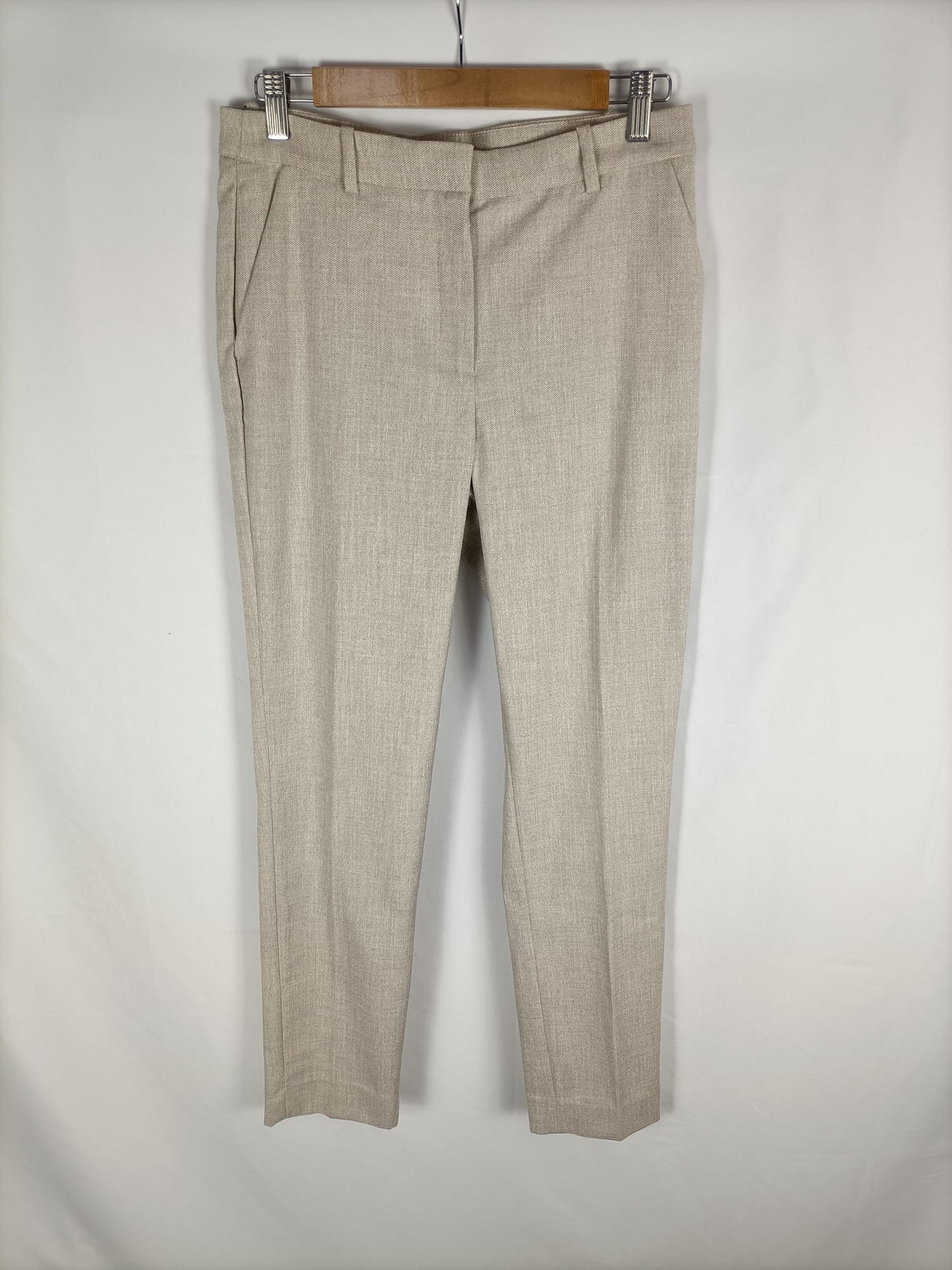 H&M. Pantalón fluido beige T.36