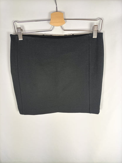 ZARA. Falda negra estampado étnico beige T.m