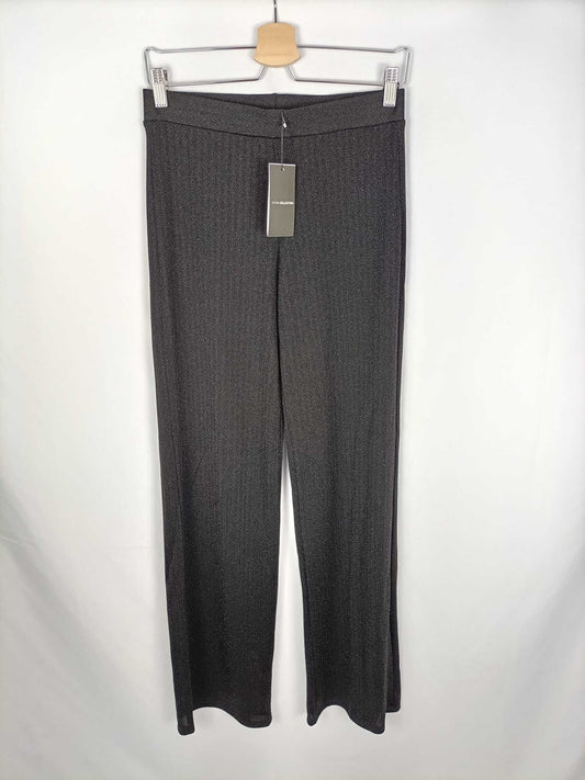 SFERA. Pantalón negro fluido T.m