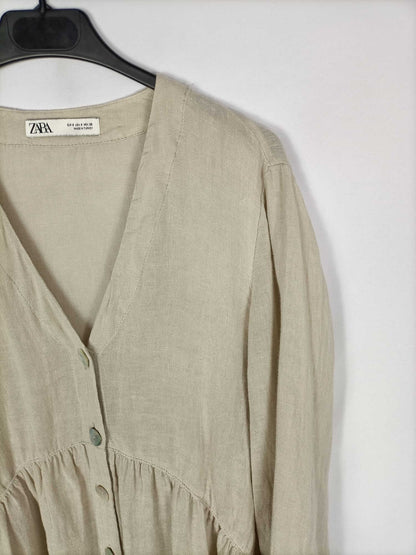 ZARA. Blusa beige lino botones T.s