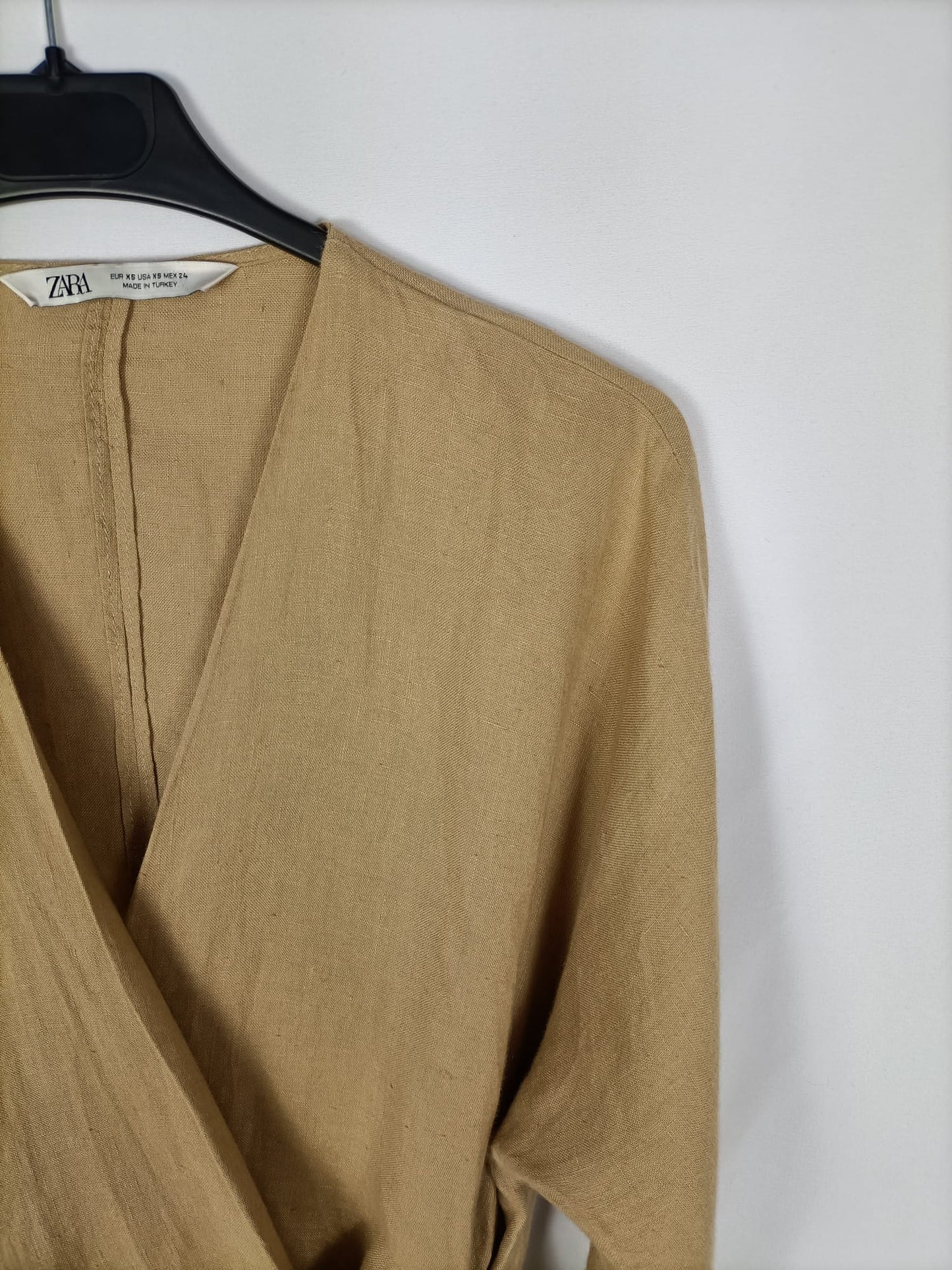 ZARA. Blusa cruzada lino T.xs