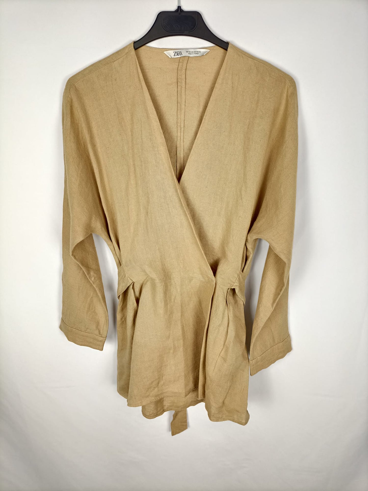 ZARA. Blusa cruzada lino T.xs