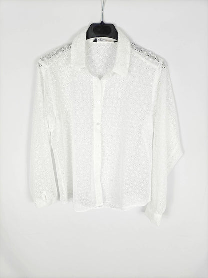 ZARA. Blusa encaje troquelada T.xs