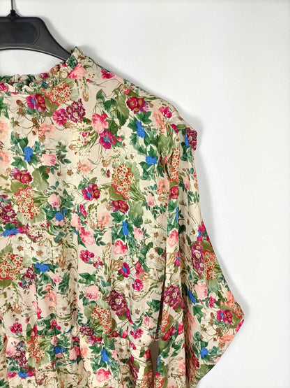 ZARA. Vestido beige flores T.xs