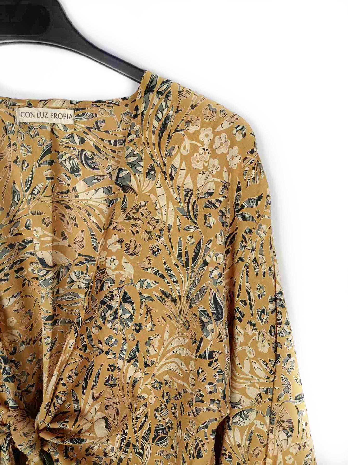 CON LUZ PROPIA.Top lazada seda TU (m)