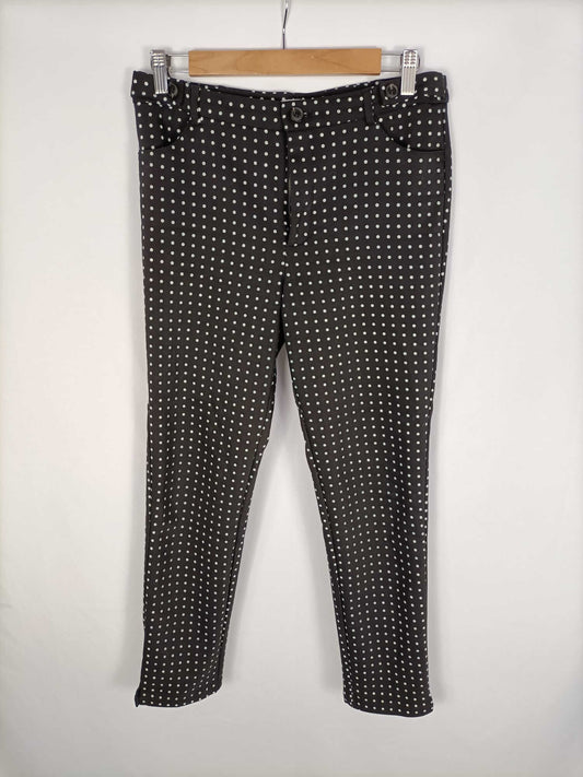 MANGO.Pantalón negro lunares blancos T.40