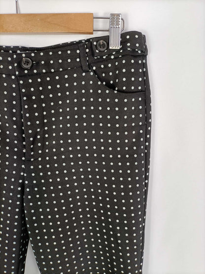 MANGO.Pantalón negro lunares blancos T.40