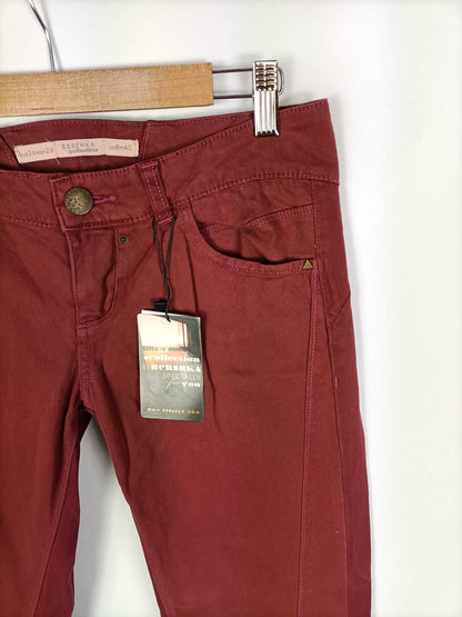 BERSHKA.Burgundy trousers with seams size 36