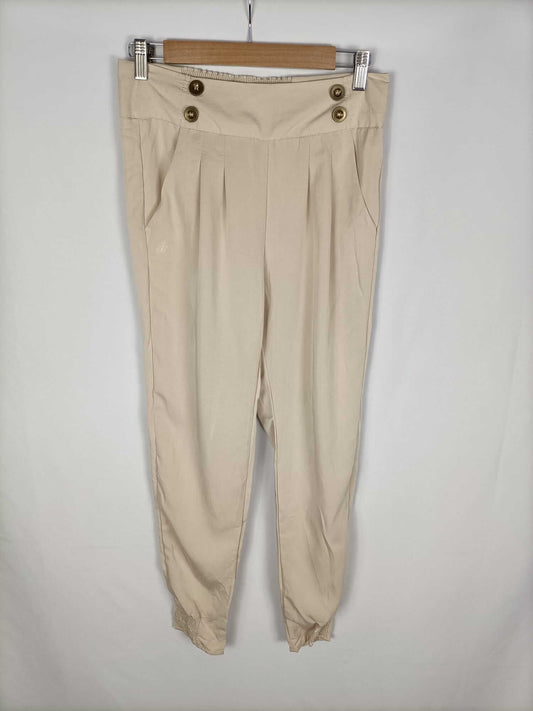 BERSHKA.Pantalones beiges fluidos T.m