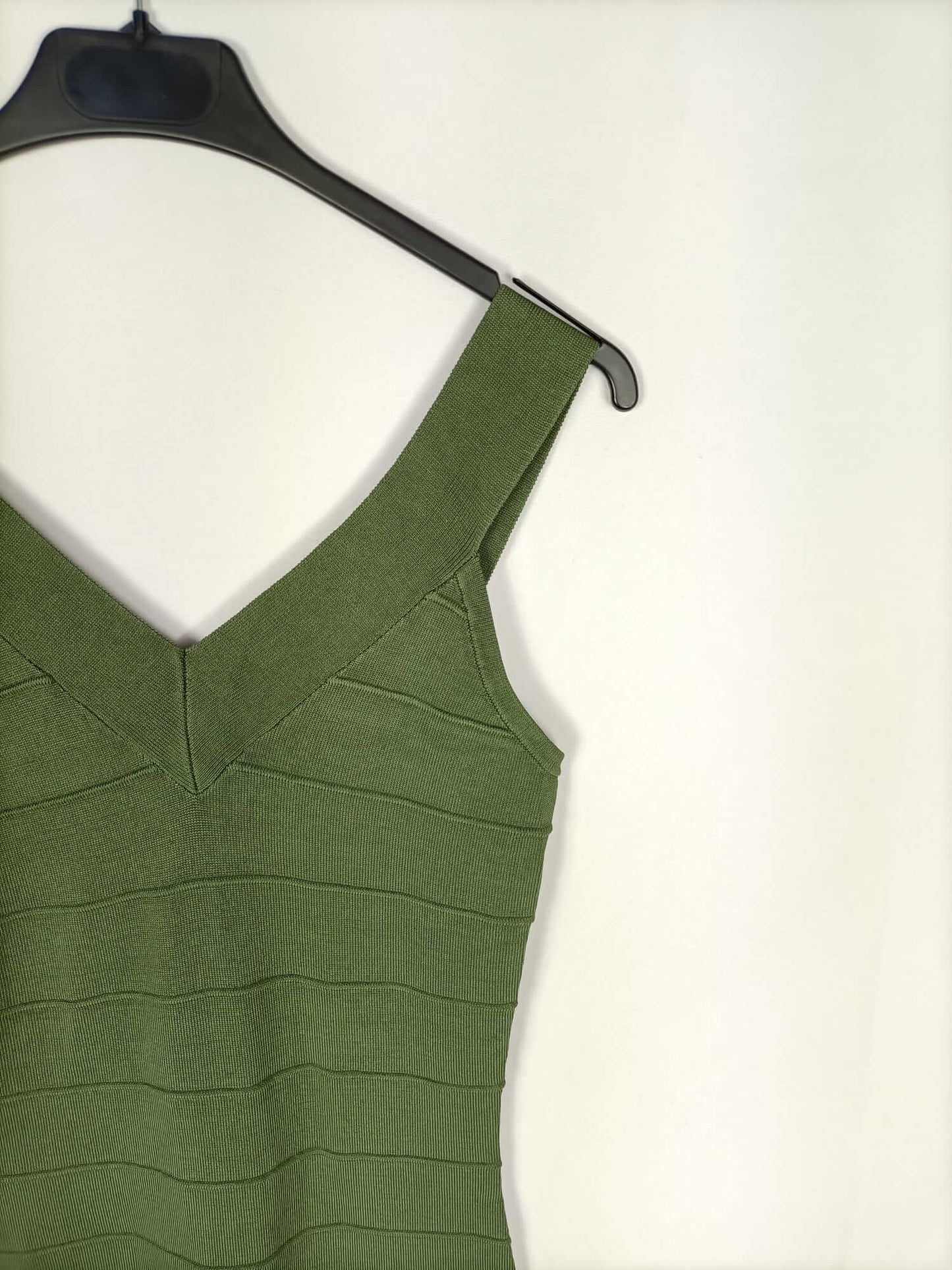 BLANCO.Vestido punto verde T.s