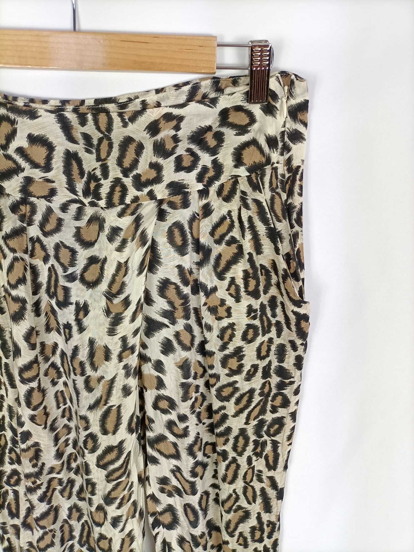 VERALUCI. Animal print pants Tm
