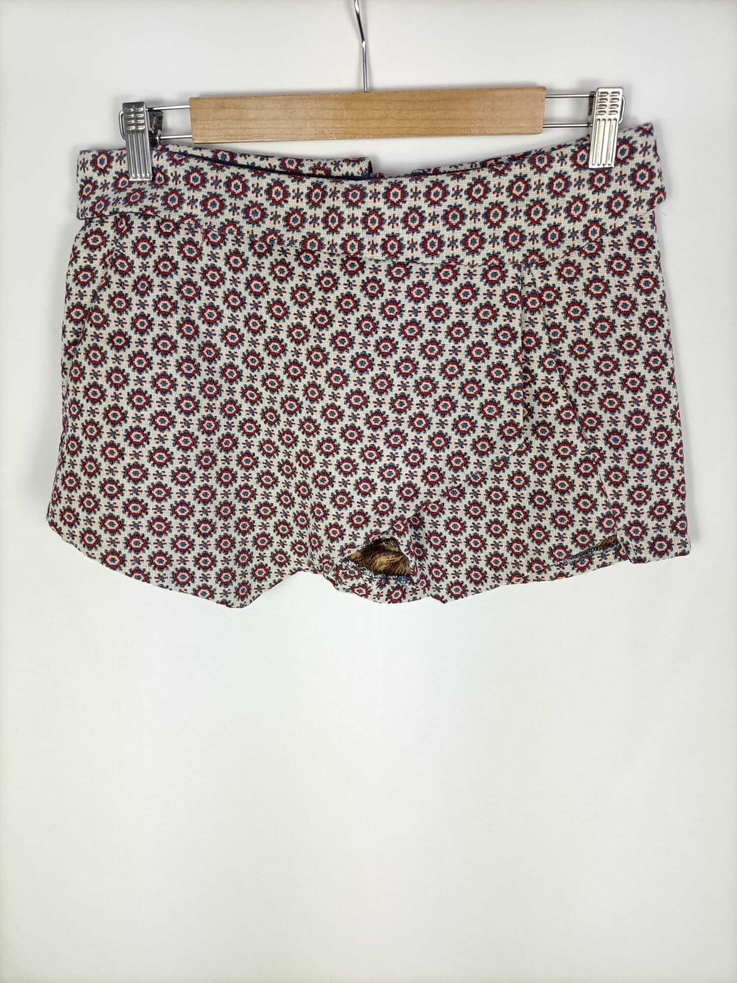 ZARA. Printed Ts trouser skirt