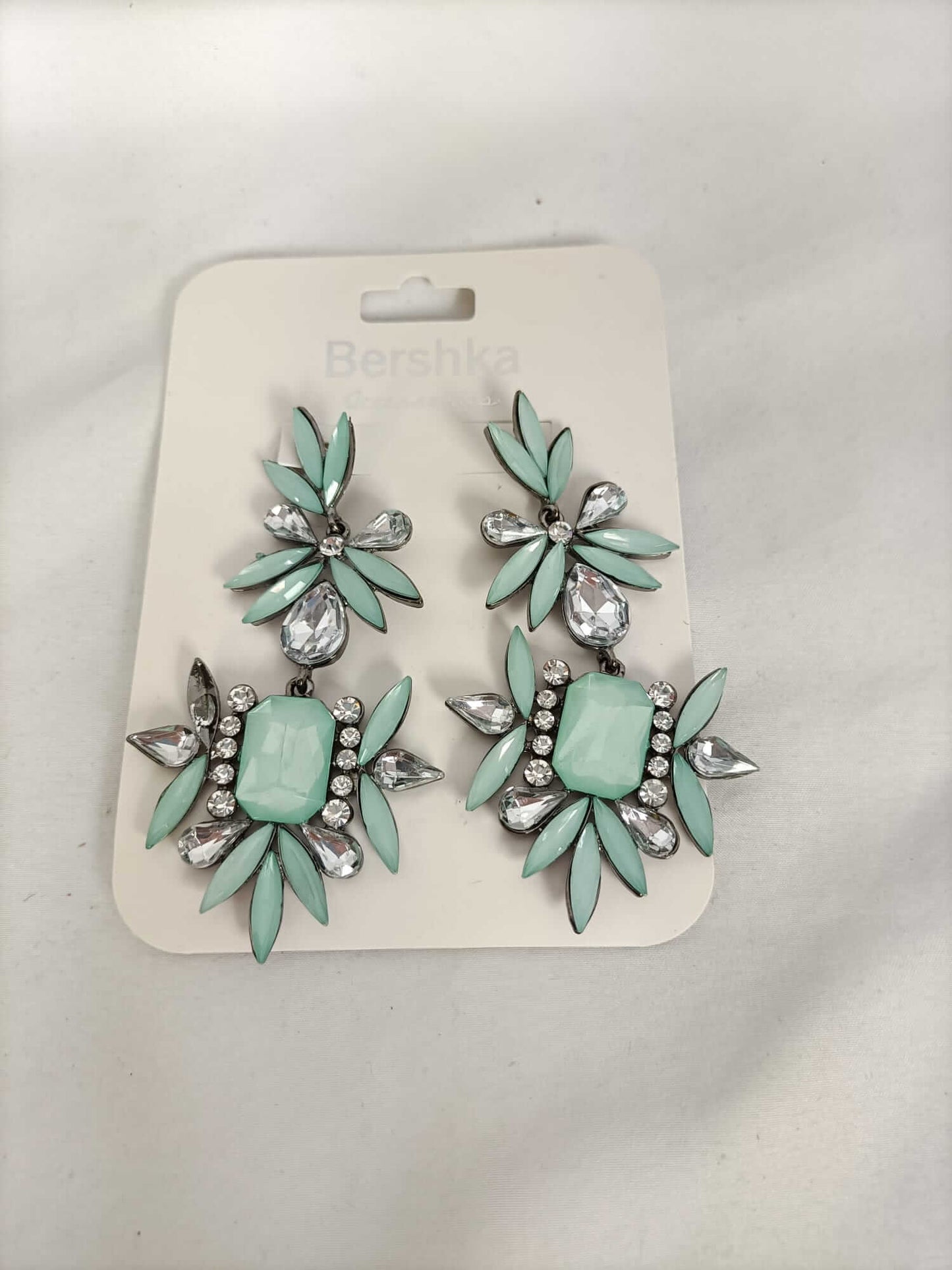 BERSHKA. Flower earrings