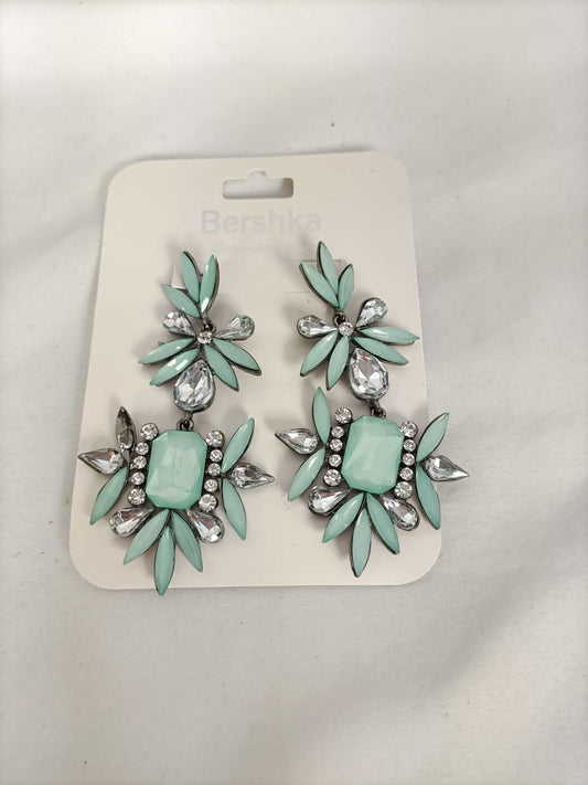 BERSHKA.Pendientes flores
