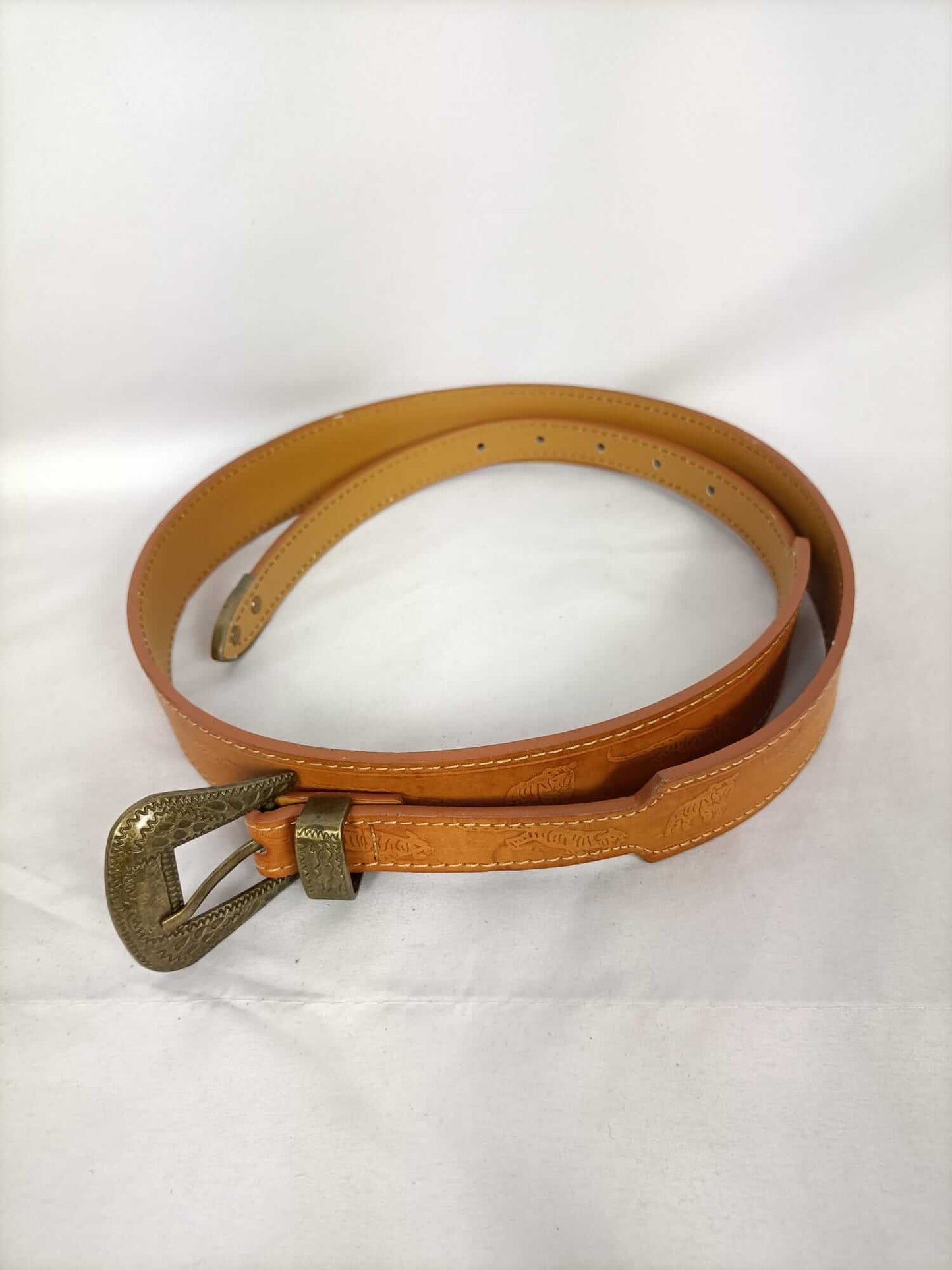 OTRAS.Cinturón cuero tigres