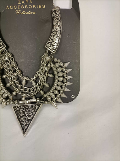 ZARA.Collar pinchos plateado
