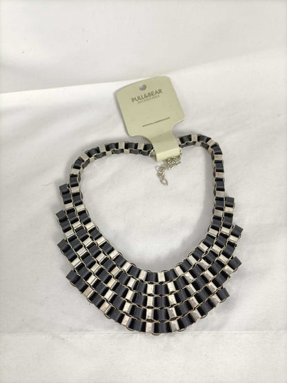 PULL&BEAR.Collar cadna
