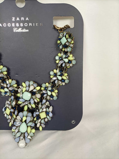 ZARA.Collar abalorios tonos verdes