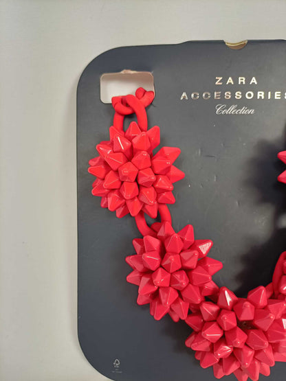 ZARA.Collar fuscia pinchos