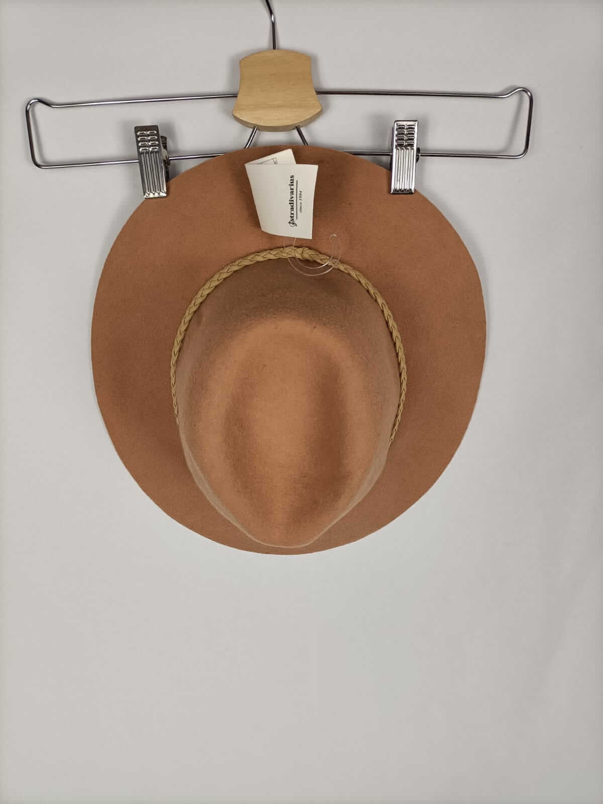 STRADIVARIUS.Sombrero beige T.m