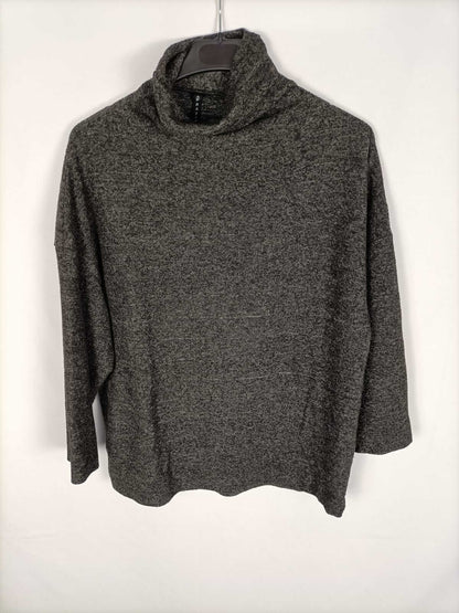 STRADIVARIUS. Grey heathered Ts sweater