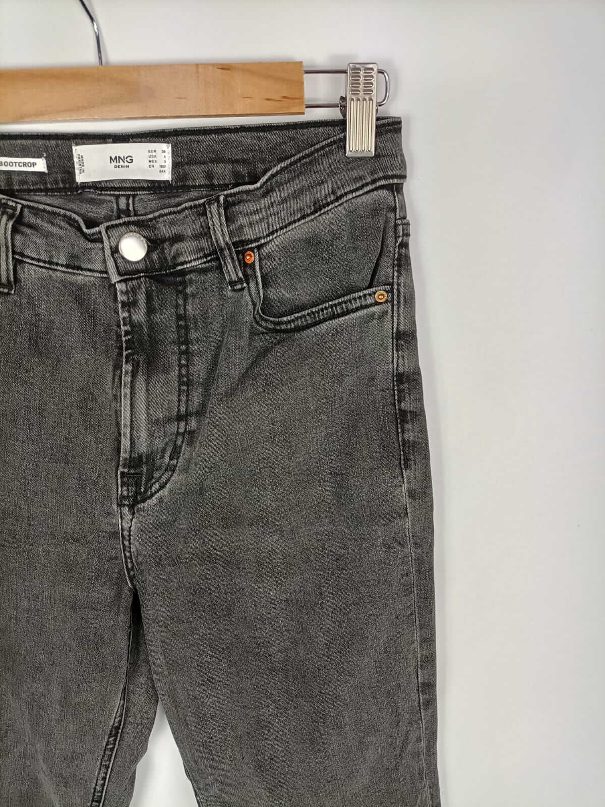 MANGO.Pantalón denim gris T.36