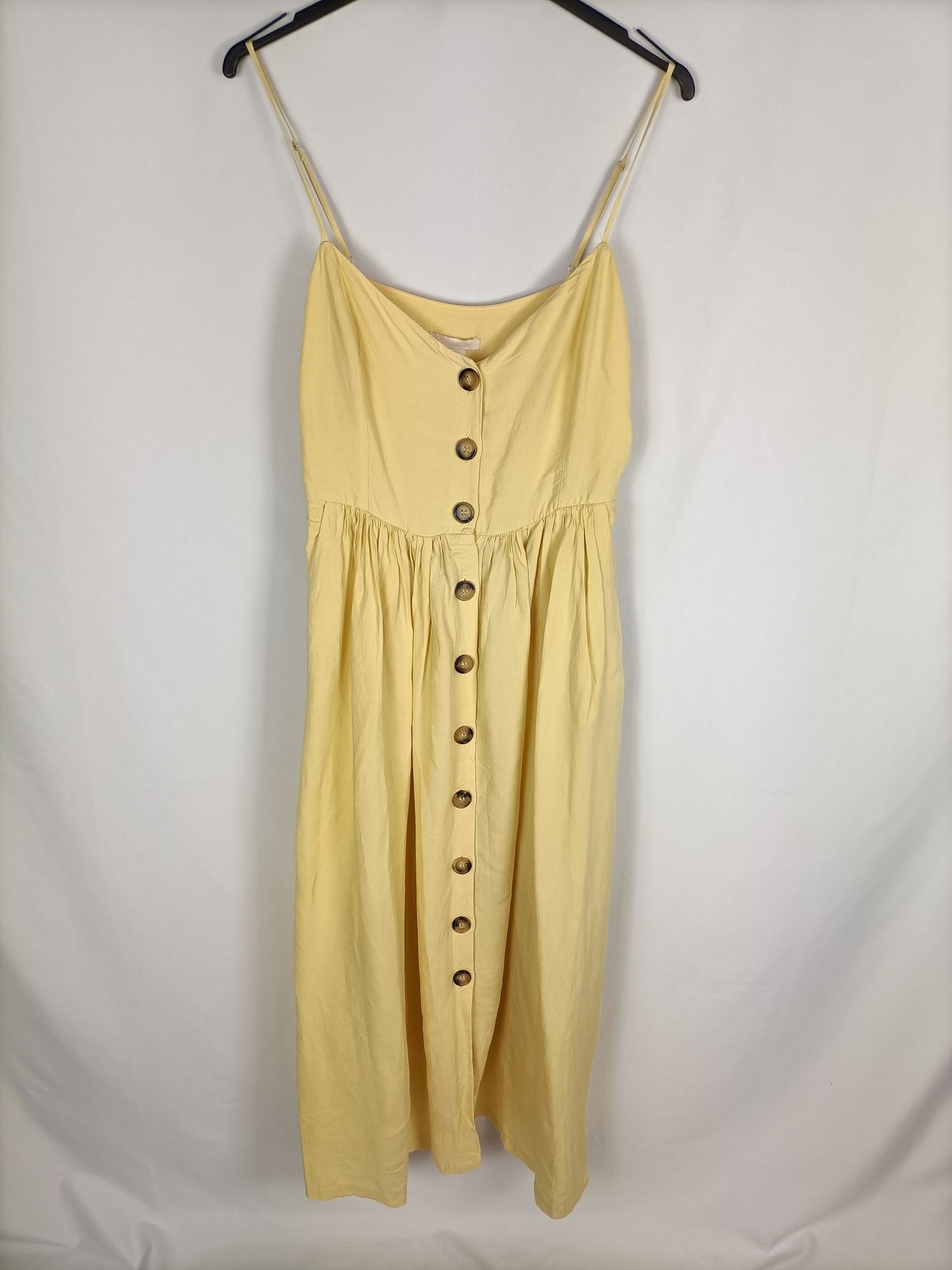 H&M.Vestido midi amarillo T.36