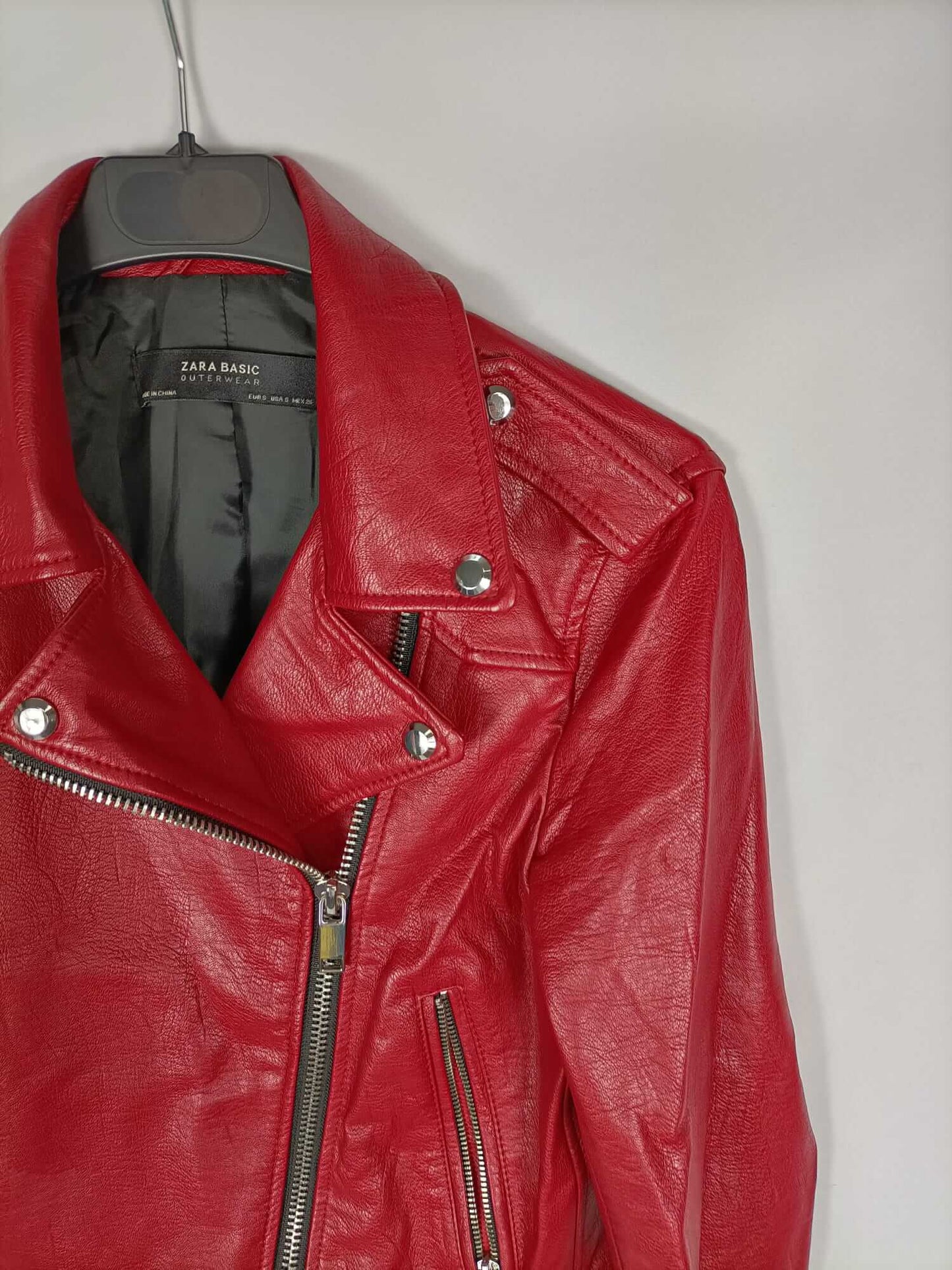 ZARA.Biker burdeos rojizo T.s