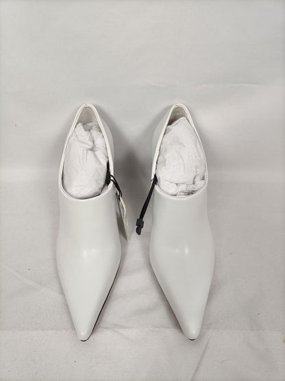 ZARA. Botines tobillero blancos T.36