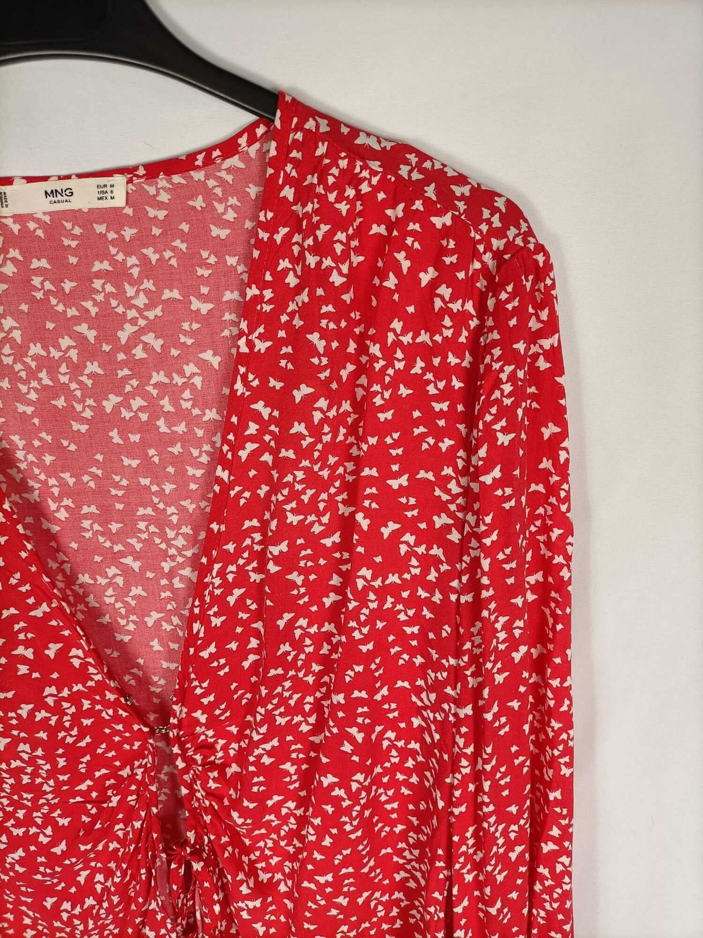 MANGO.Blusa roja mariposas T.m