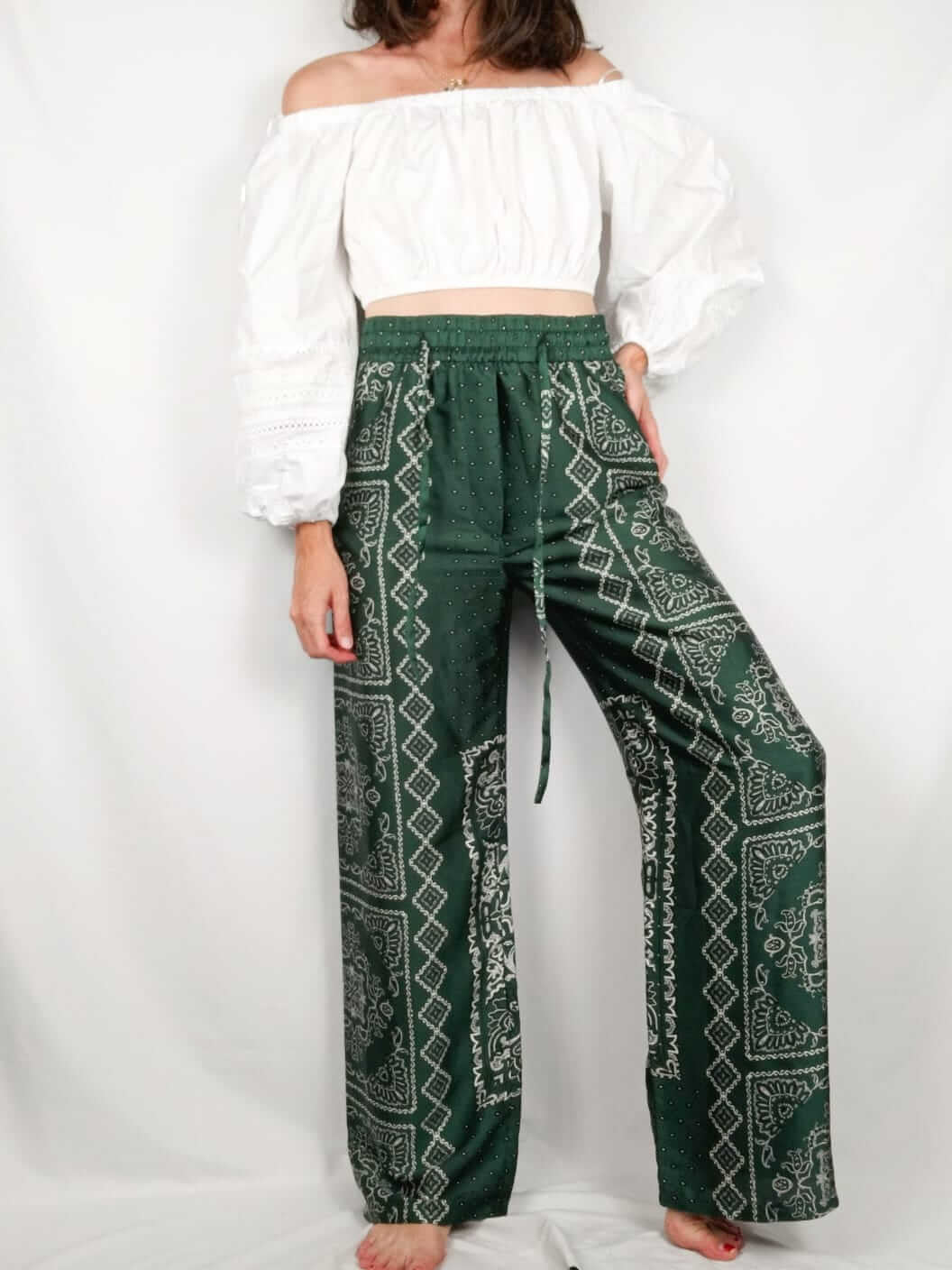 ZARA. Pantalones palazzo verdes T.s