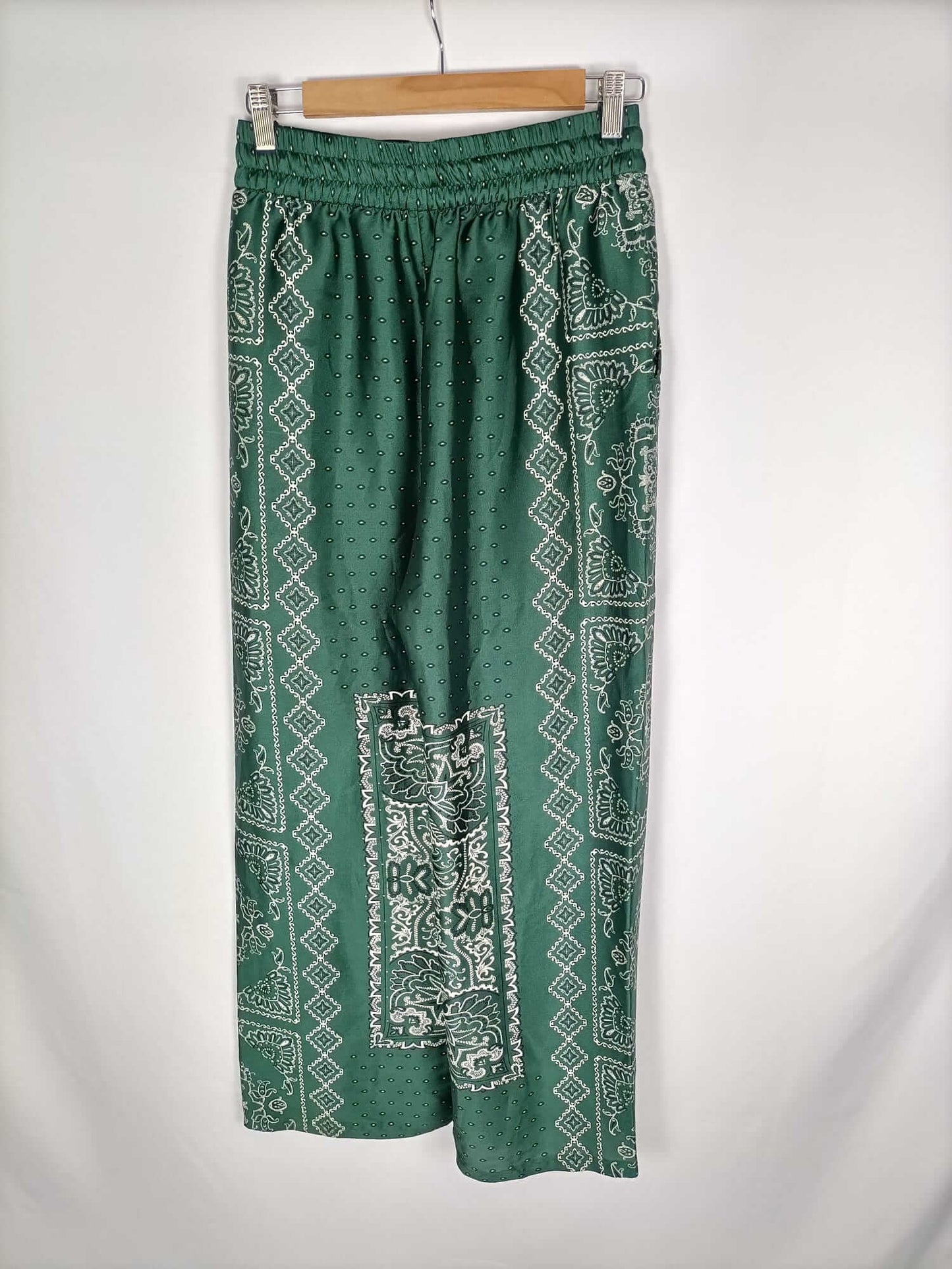 ARA. Pantalones palazzo verdes T.s