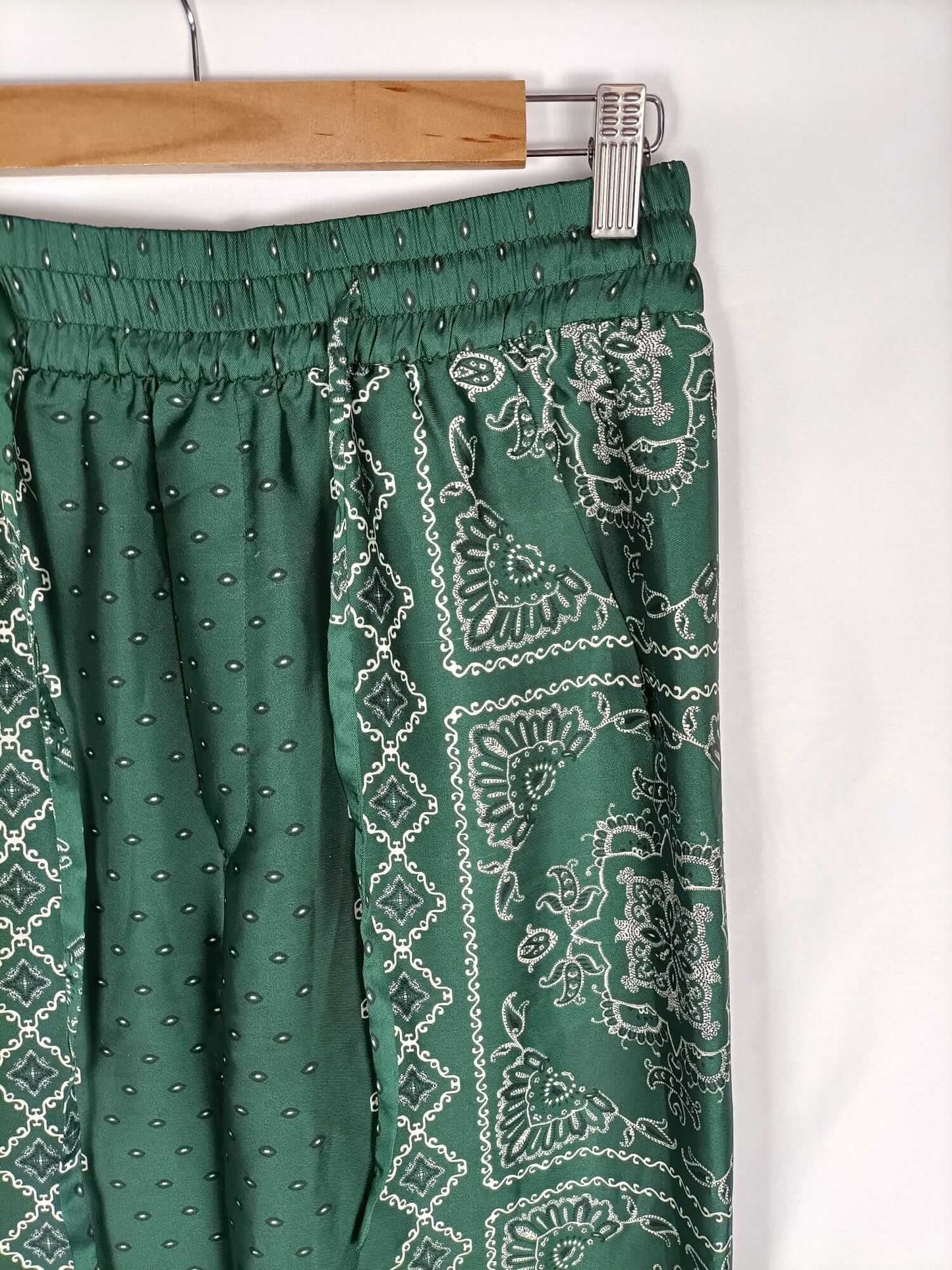 ARA. Pantalones palazzo verdes T.s