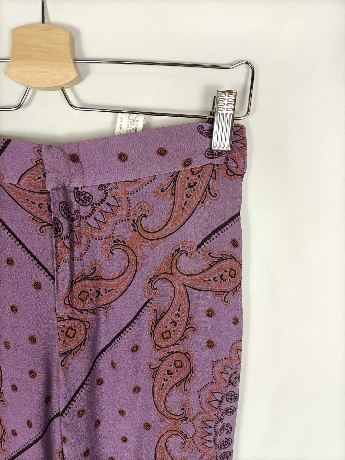 ZARA.Pantalones campana lila T.s