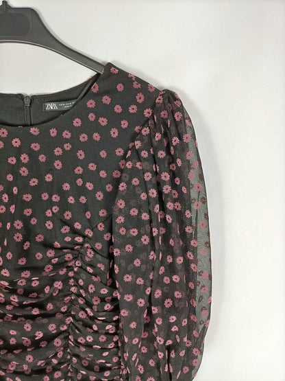 ZARA.Vestido negro rejlla T.m