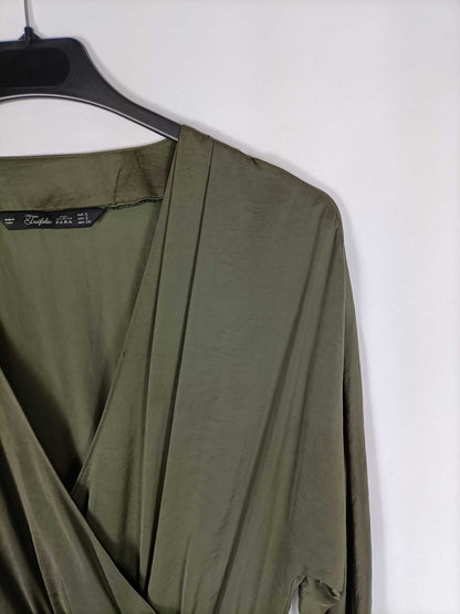 ZARA.Vestido verde cruzado T.s