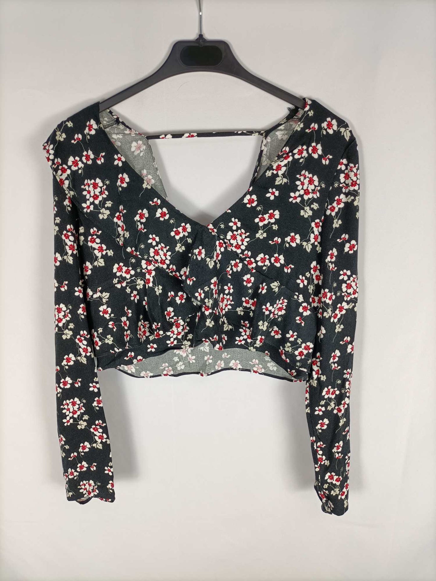 ZARA.Top negro flores T.s