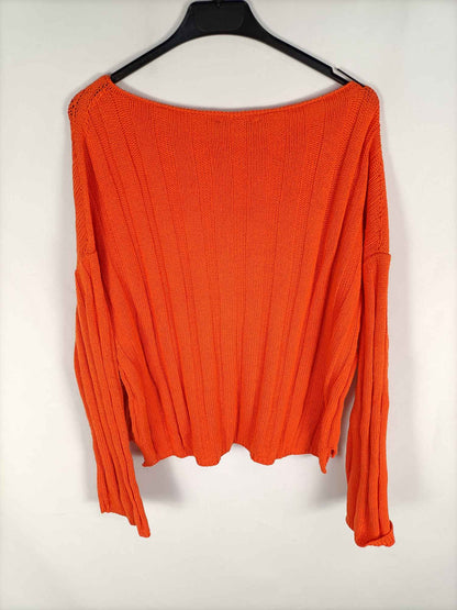 STRADIVARIUS. Orange Ts knit sweater