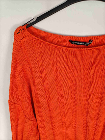 STRADIVARIUS. Orange Ts knit sweater